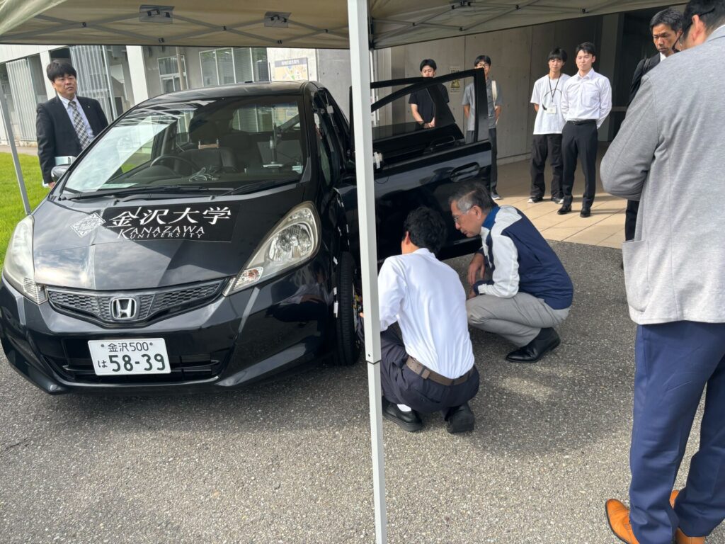 実験車両のデモも実施しました